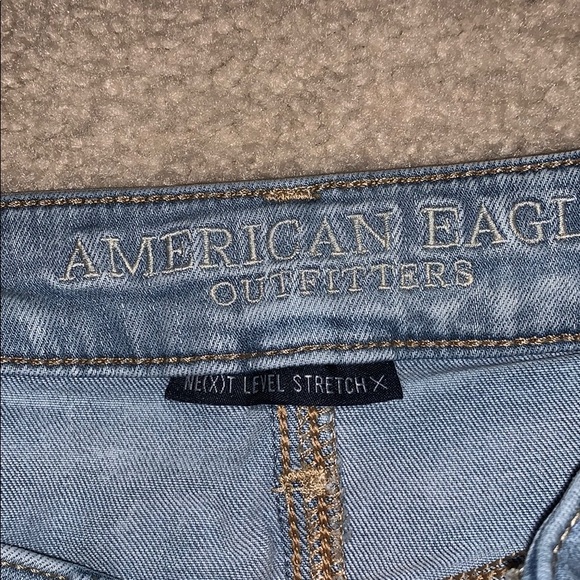 A.E Ripped Jeans 🌸 - Picture 5 of 5